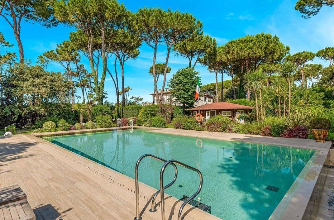 Villa in Forte dei Marmi, Italien, 1 000 m² - Foto 5