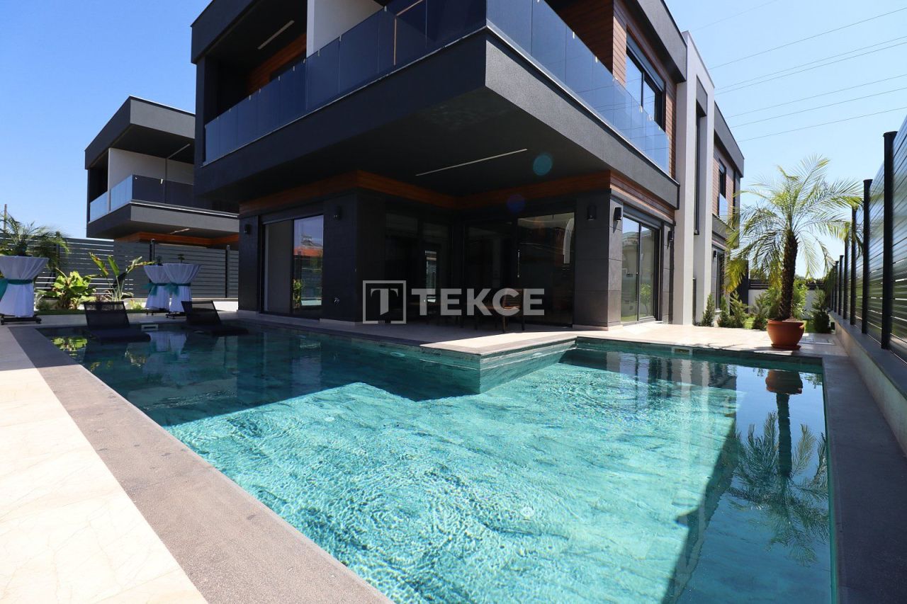 Villa à Antalya, Turquie, 320 m² - image 1