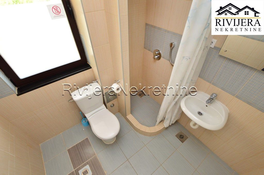 Piso en Herceg-Novi, Montenegro, 90 m² - imagen 9