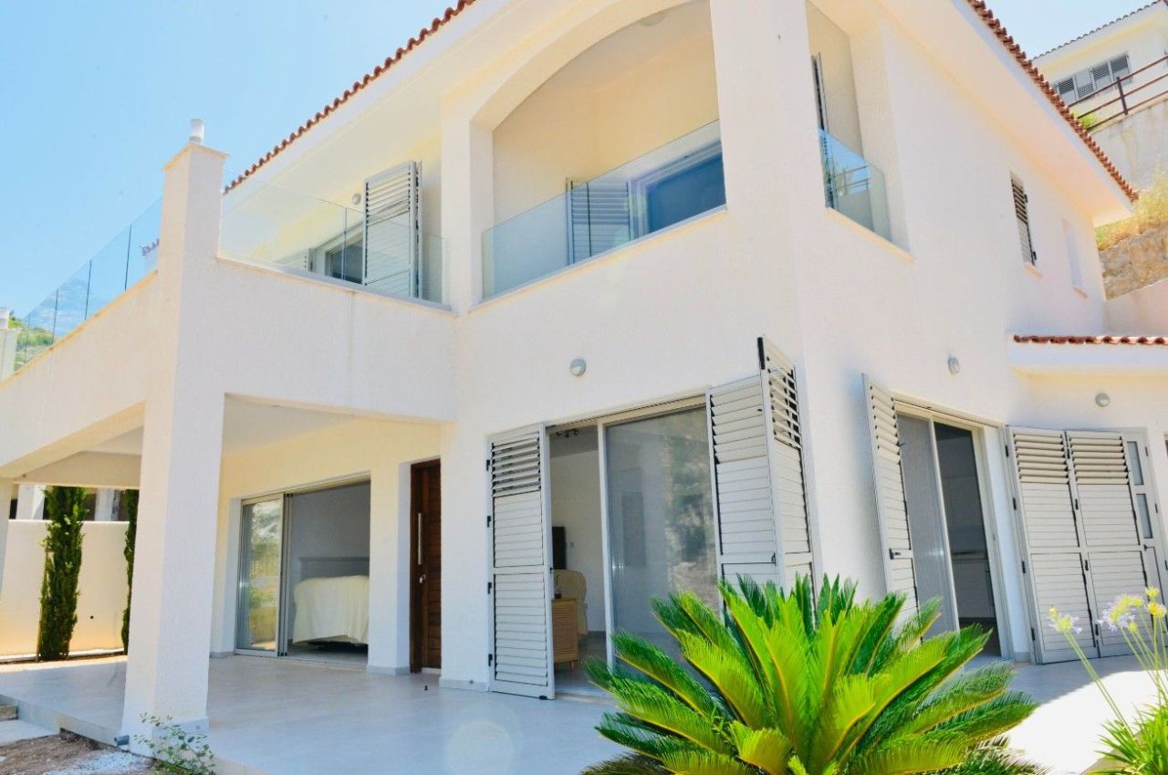 Villa in Paphos, Cyprus, 206 m² - picture 1