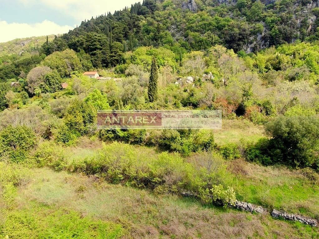 Terreno a Herceg-Novi, Montenegro, 2 306 m2 - foto 5