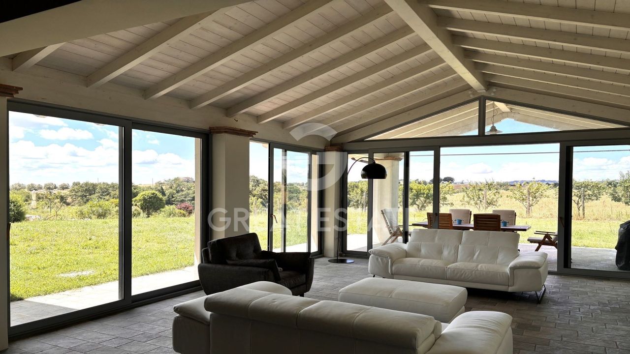 House in Viterbo, Italy, 348.85 m² - picture 9