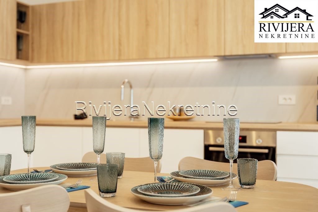 Flat in Igalo, Montenegro, 92 m² - picture 13