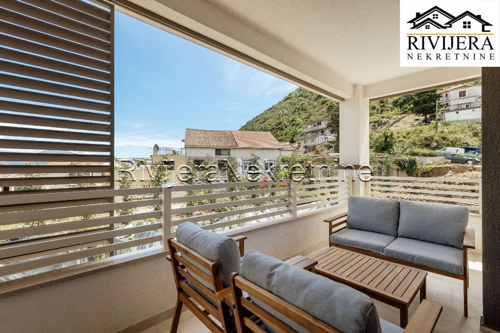 Flat in Igalo, Montenegro, 100 m² - picture 2