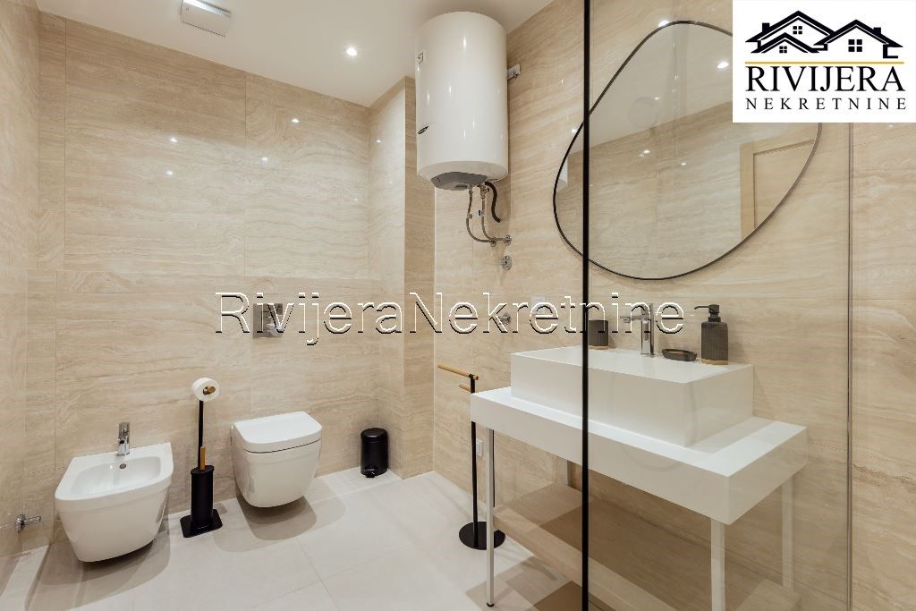 Flat in Igalo, Montenegro, 100 m² - picture 9