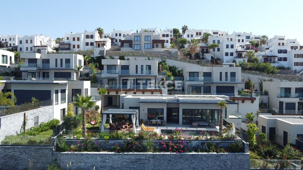 Villa in Bodrum, Türkei, 221 m² - Foto 1