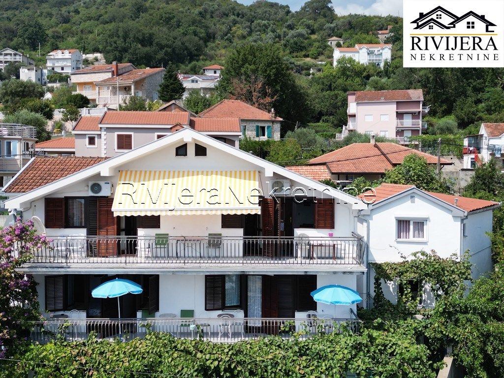 Casa en Herceg-Novi, Montenegro, 365 m² - imagen 3