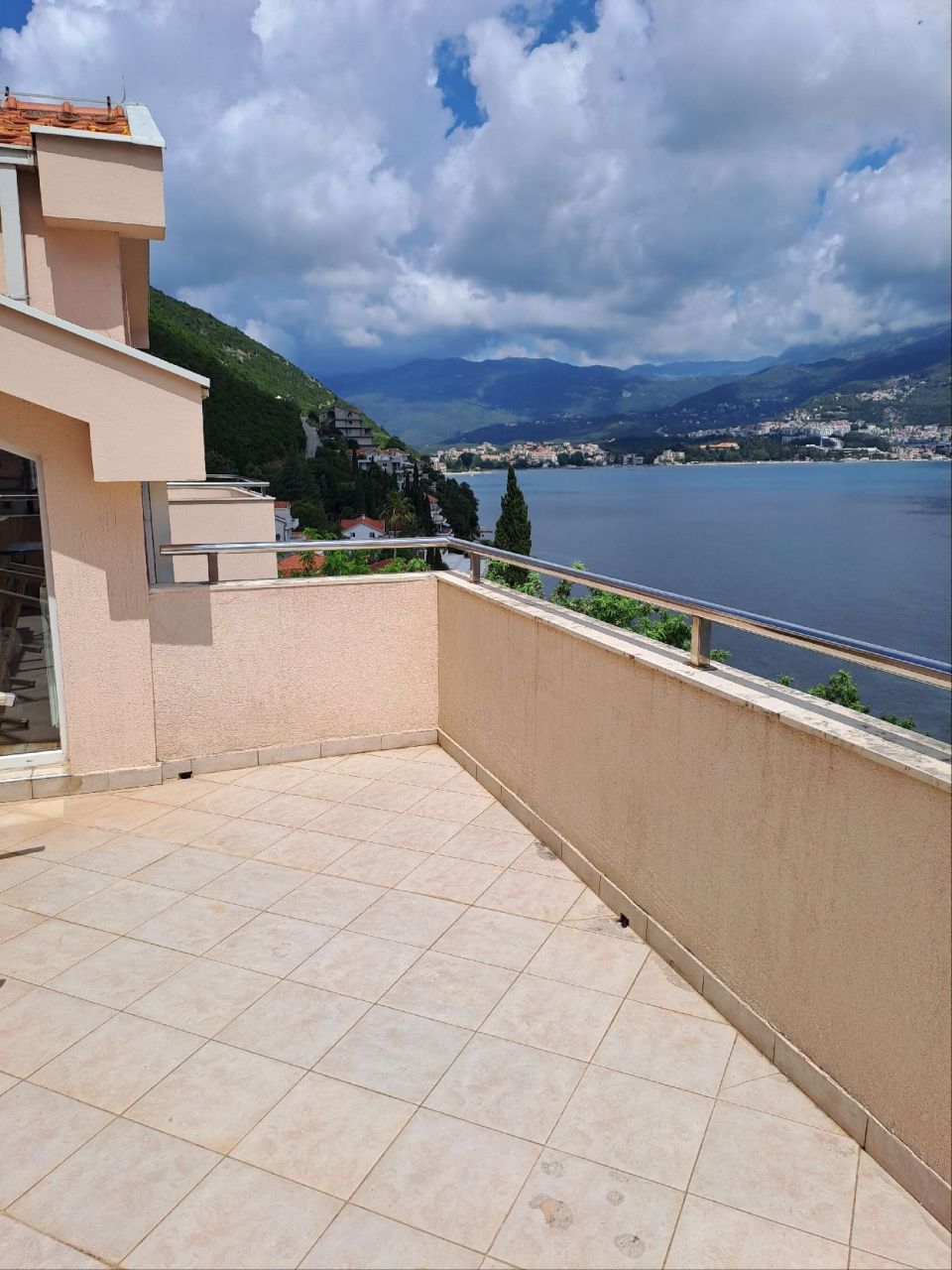 Ático en Herceg-Novi, Montenegro, 130 m² - imagen 4