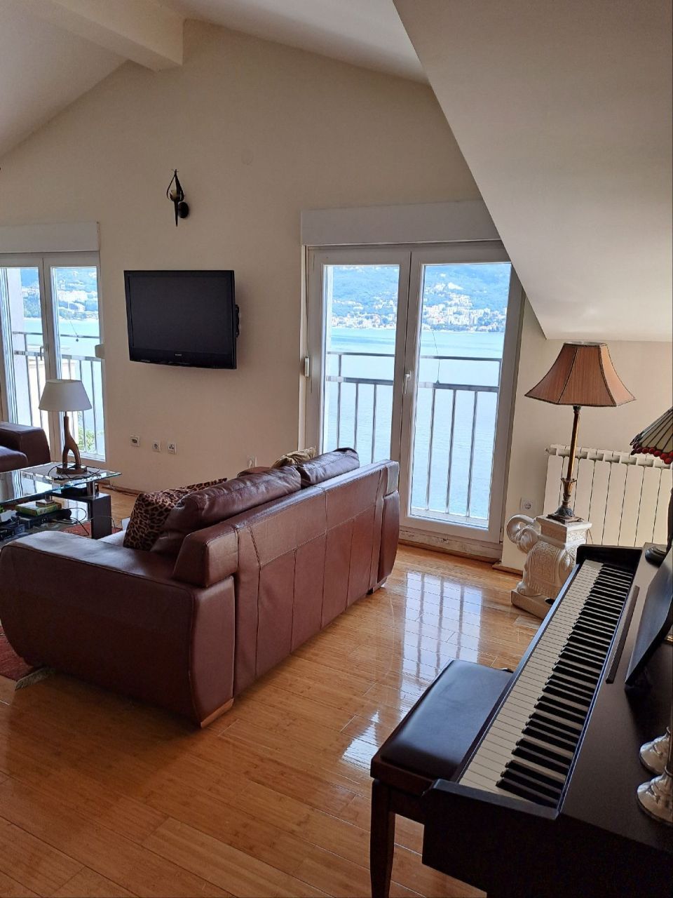 Ático en Herceg-Novi, Montenegro, 130 m² - imagen 8