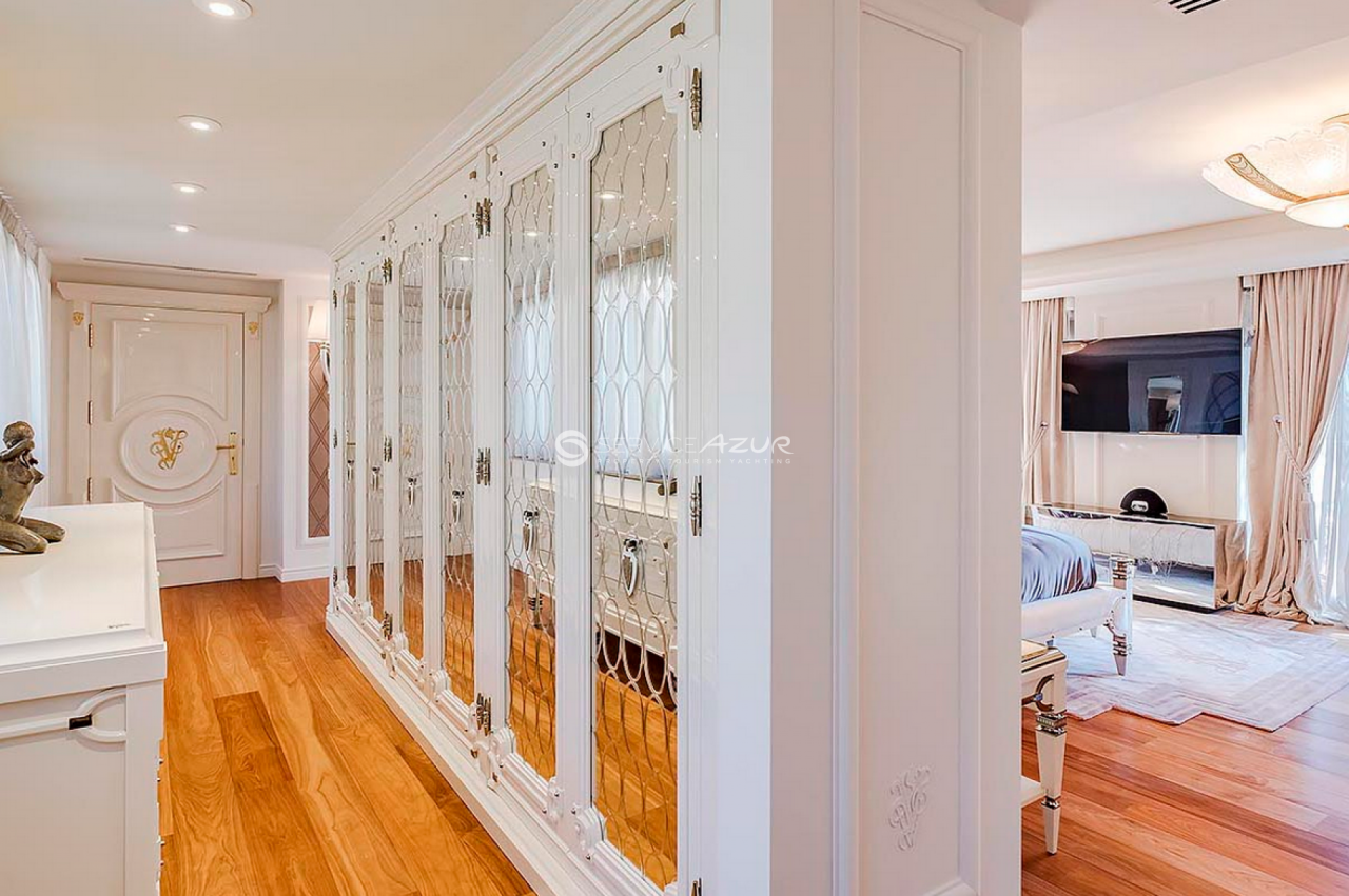 Villa à Antibes, France, 1 300 m² - image 18