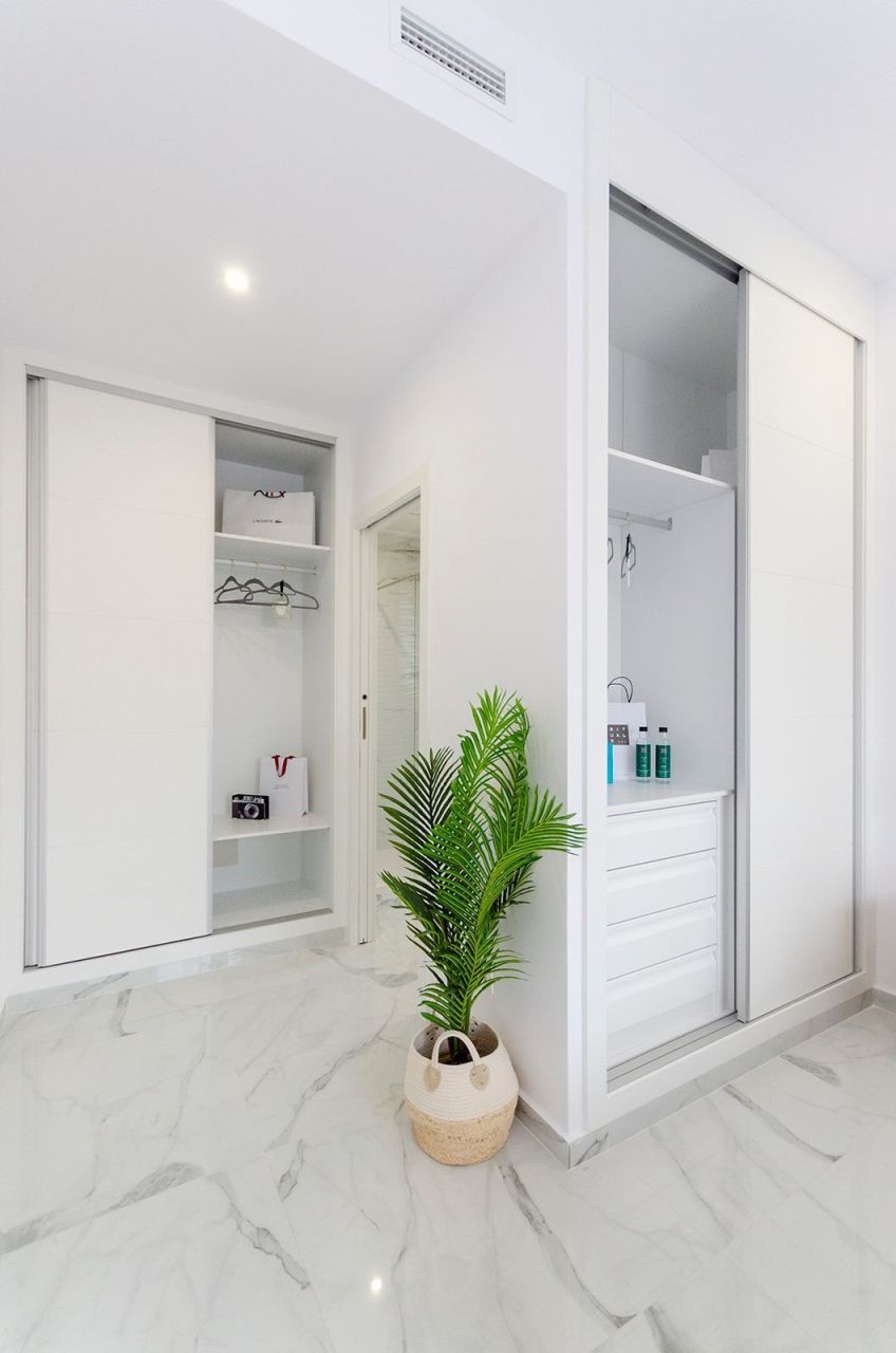 Villa à Torrevieja, Espagne, 116 m² - image 12