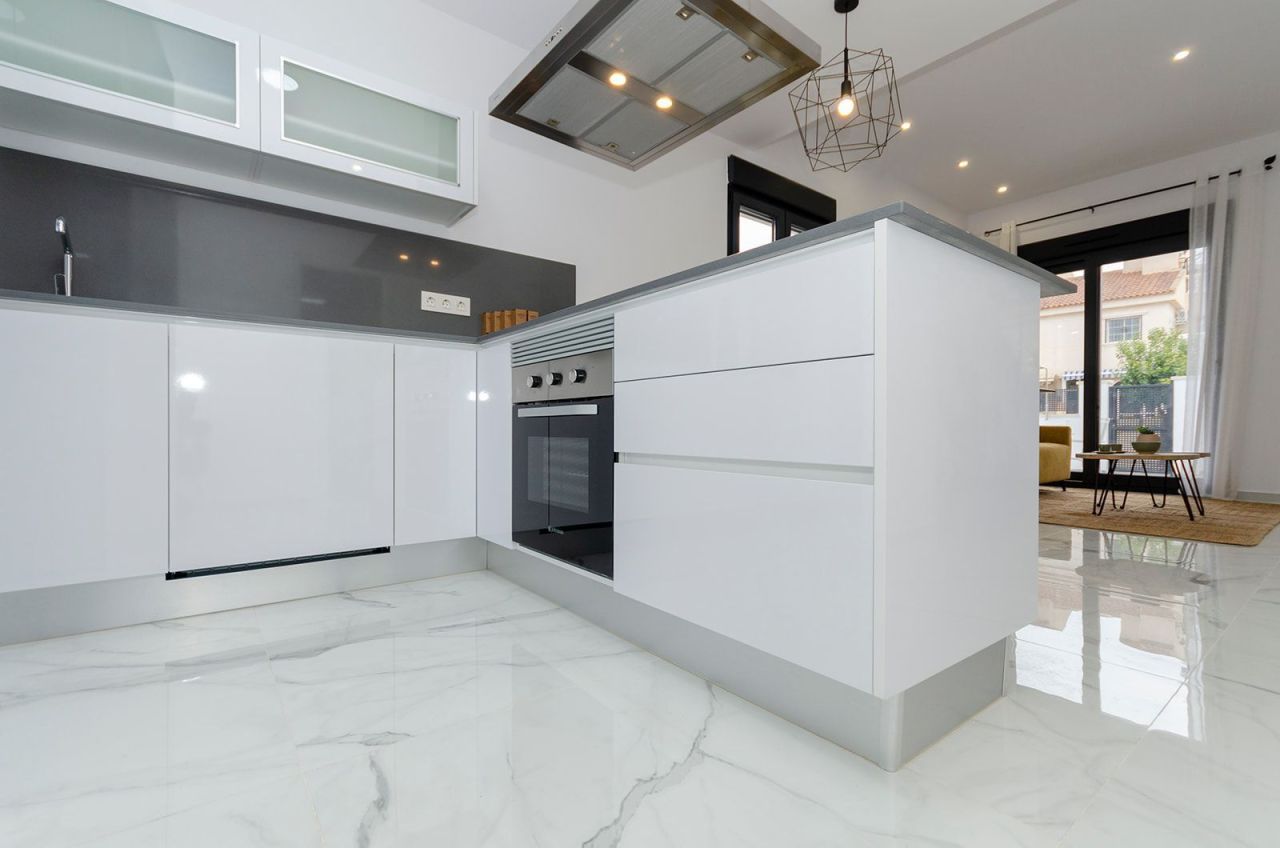 Villa à Torrevieja, Espagne, 116 m² - image 5