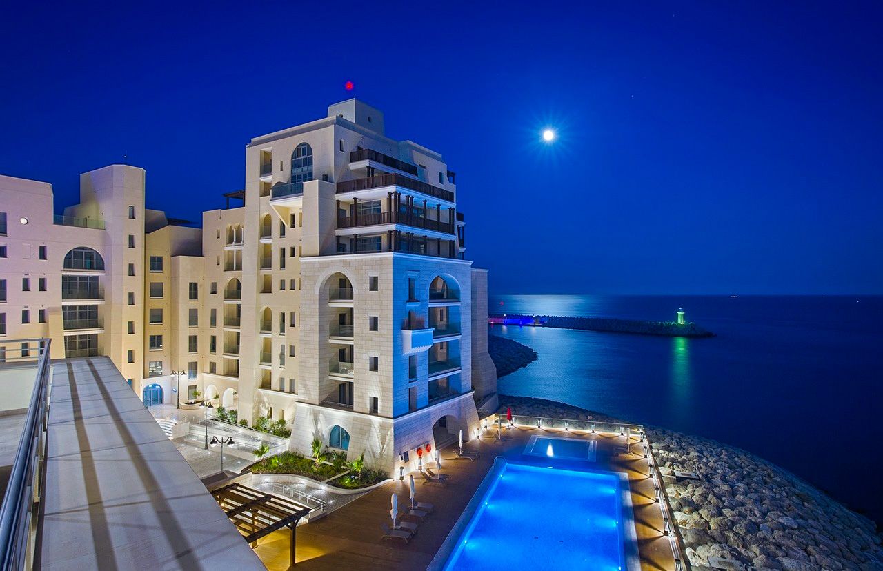 Flat in Limassol, Cyprus, 180 m² - picture 1