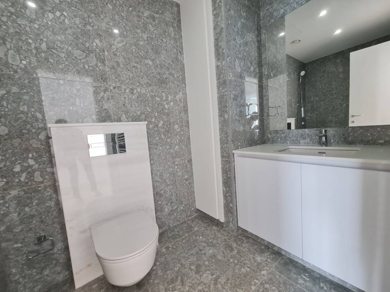 Flat in Mouttagiaka, Cyprus, 145 m² - picture 11