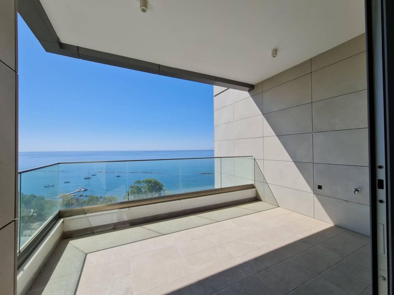 Flat in Mouttagiaka, Cyprus, 145 m² - picture 17