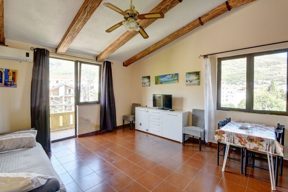 Appartement à Sutomore, Monténégro, 65 m² - image 2