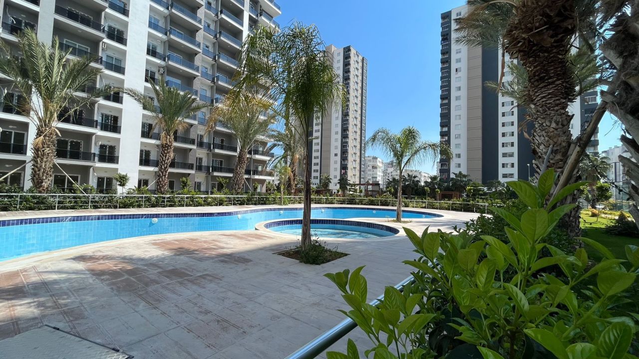 Flat in Mersin, Turkey, 60 m² - picture 1