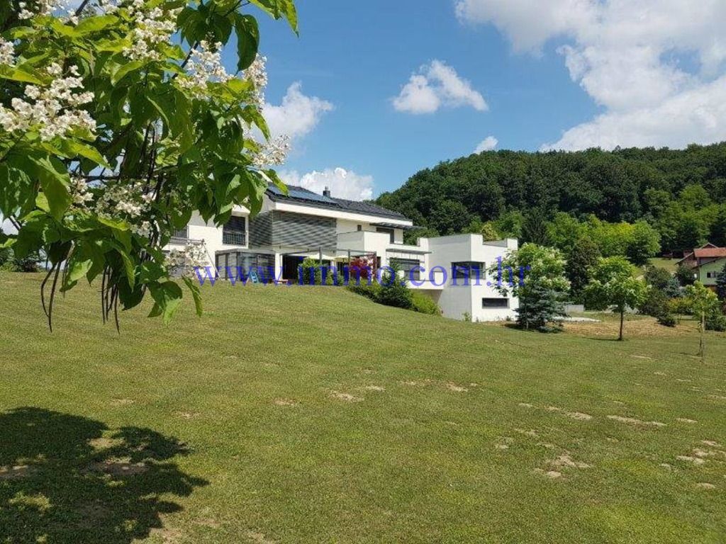 Gewerbeimmobilien in Tuheljske Toplice, Kroatien, 700 m² - Foto 1