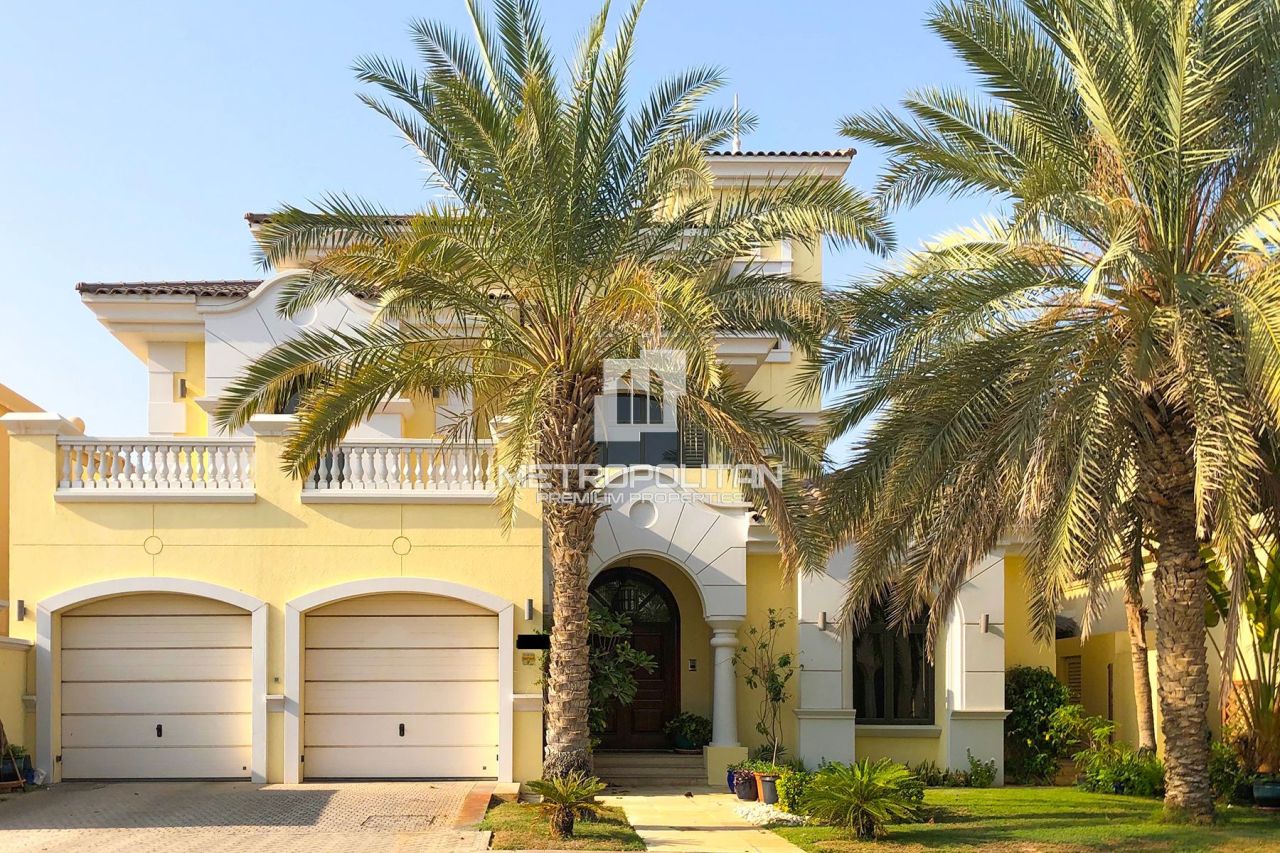 Villa in Dubai, UAE, 557 m² - picture 1