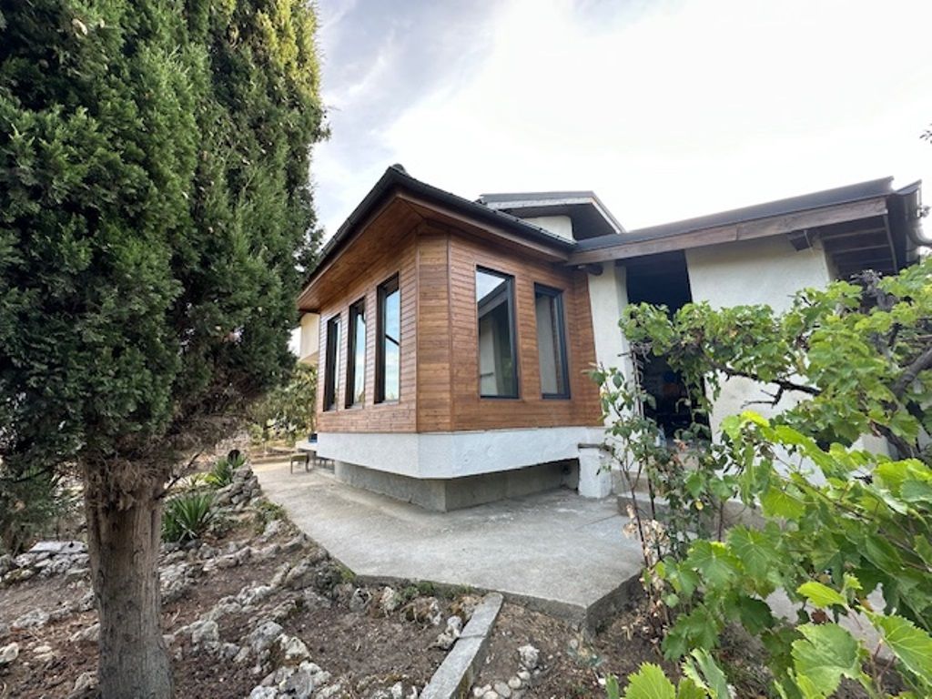 Casa a Varna, Bulgaria, 130 m² - foto 2