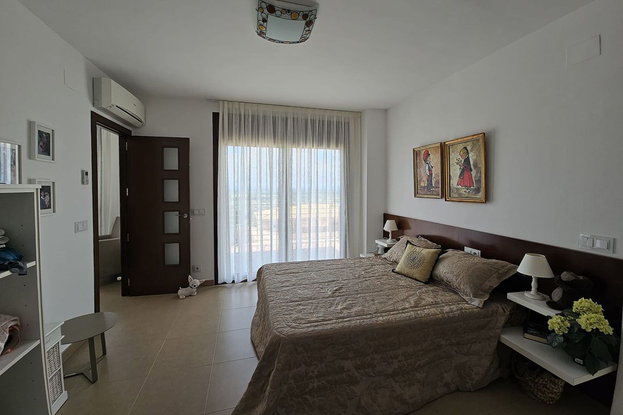 Villa à Pau, Espagne, 483 m² - image 16