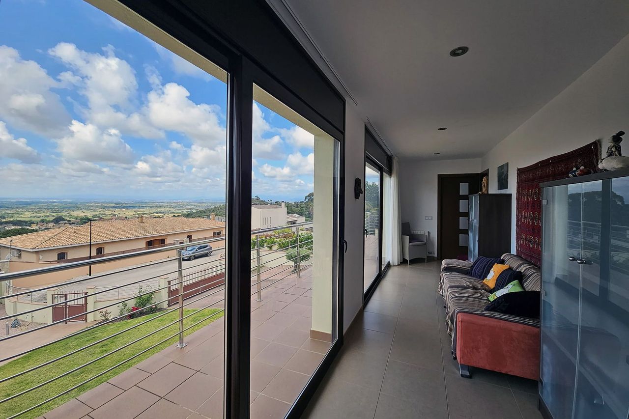 Villa à Pau, Espagne, 483 m² - image 9