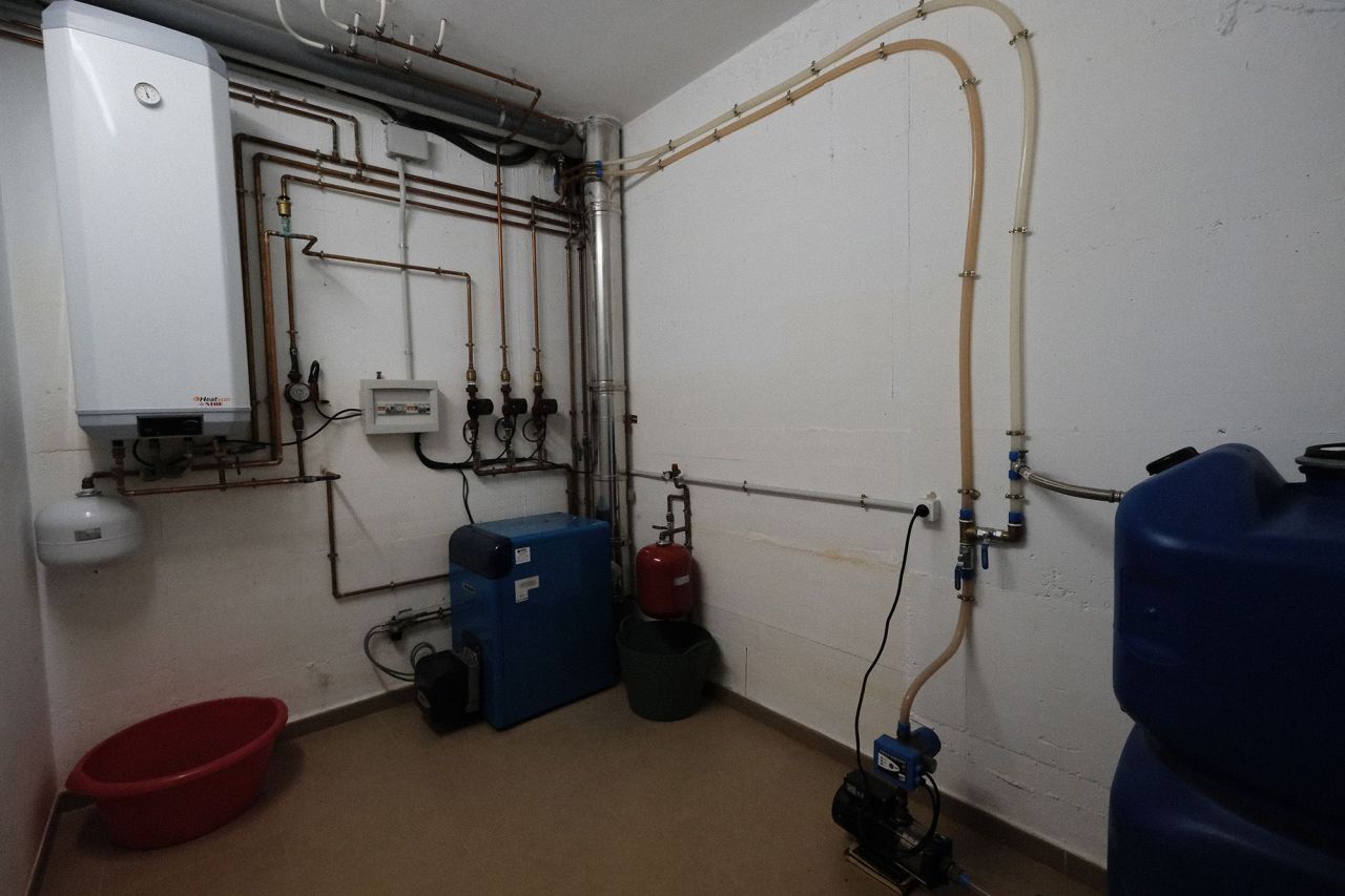 Villa à Pau, Espagne, 483 m² - image 17