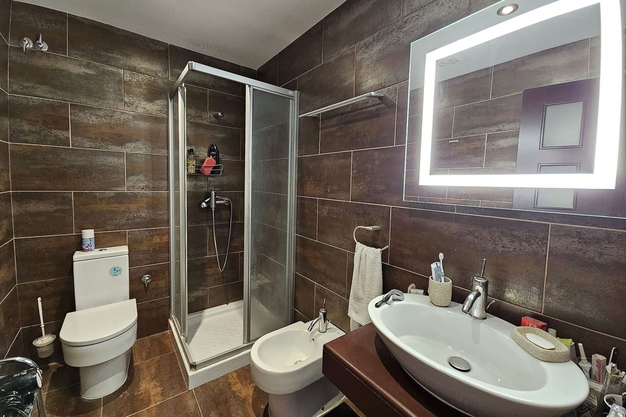 Villa à Pau, Espagne, 483 m² - image 14