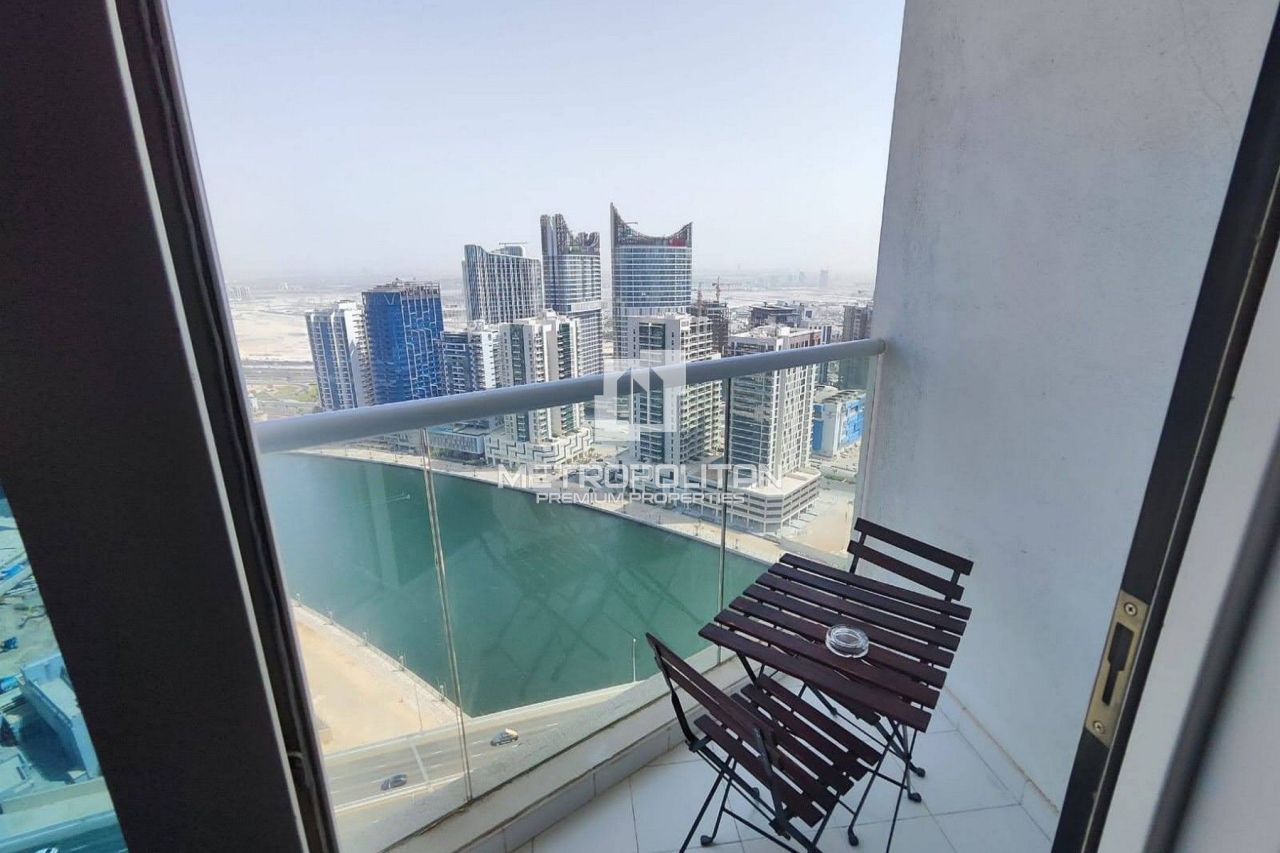 Apartment in Dubai, UAE, 37 m² - picture 1