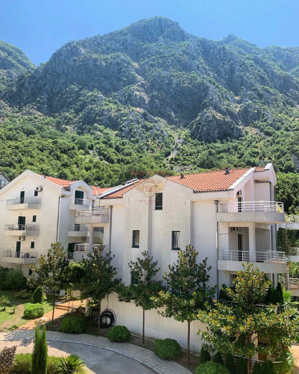 Wohnung in Kotor, Montenegro, 89 m² - Foto 1