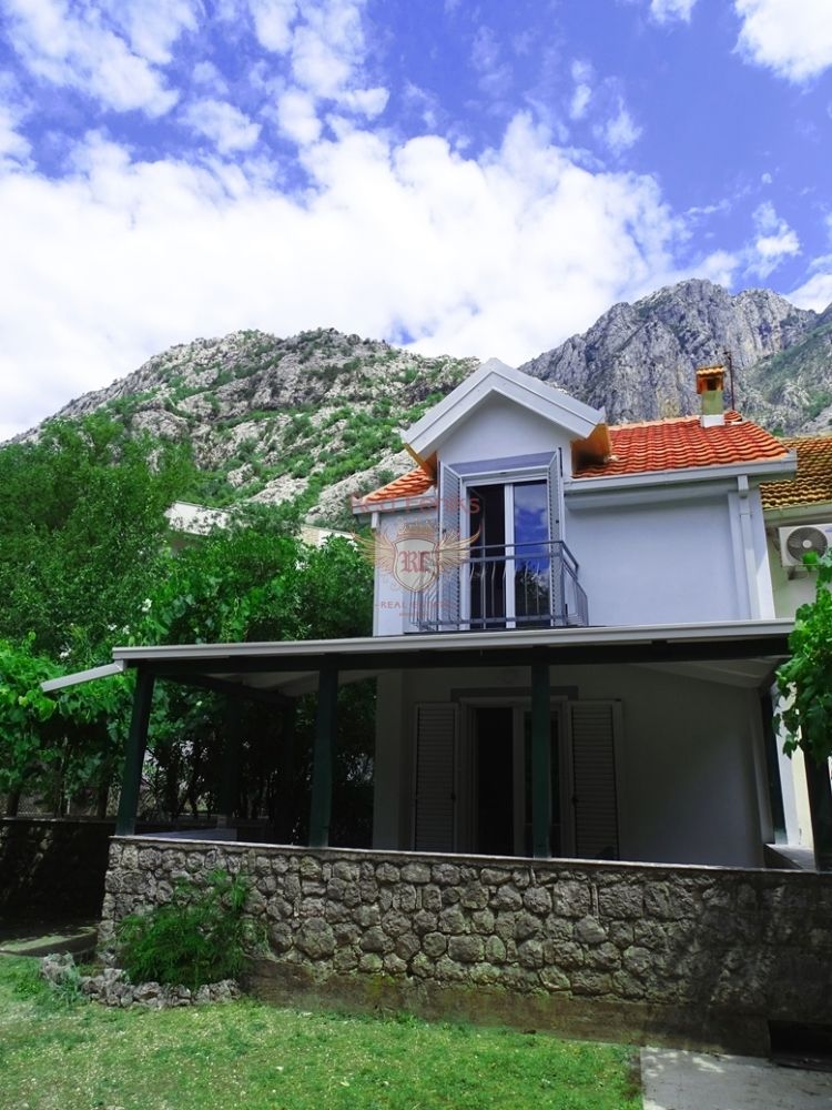 Haus in Kotor, Montenegro, 78 m² - Foto 1