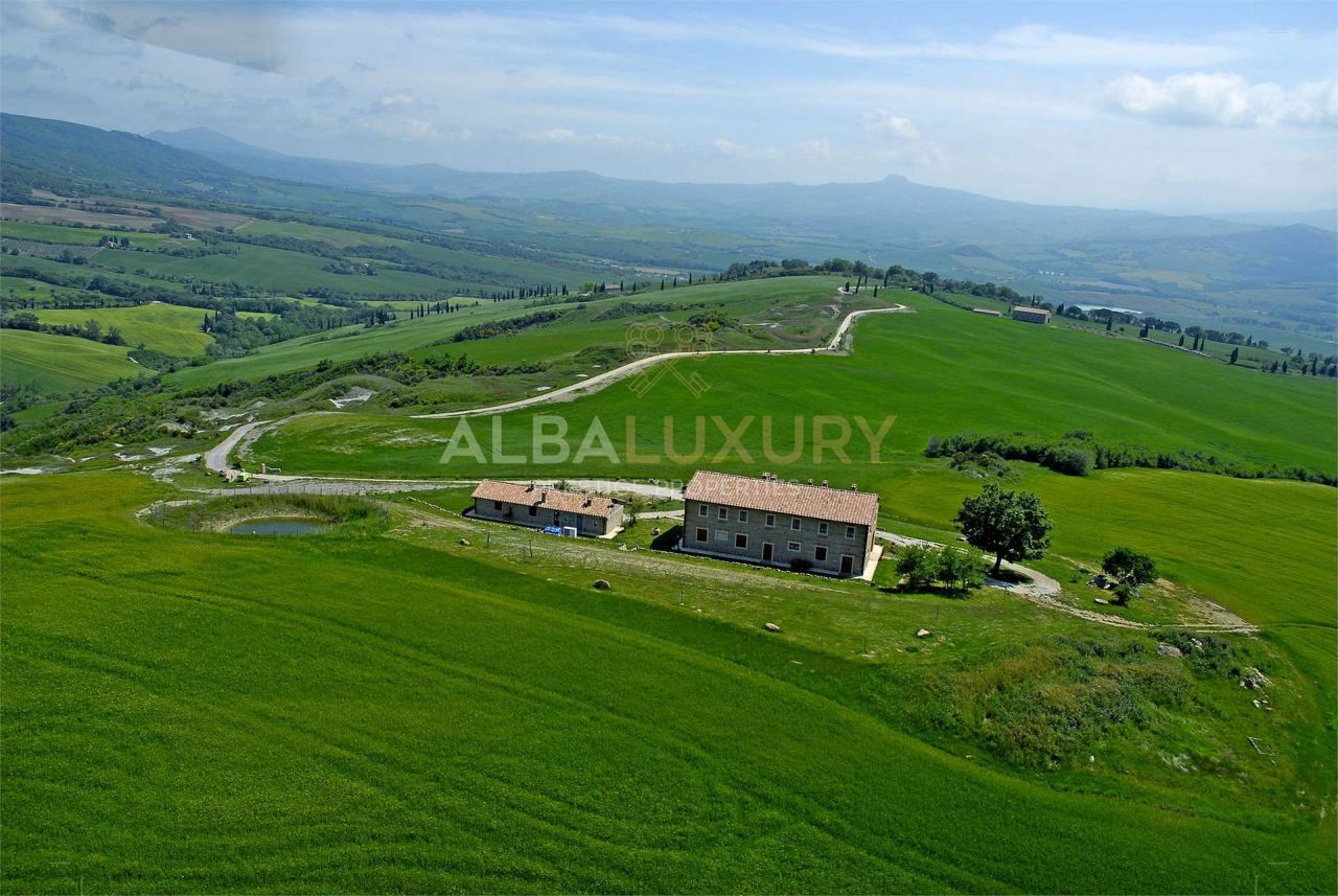 Villa en Pienza, Italia, 565 m² - imagen 1