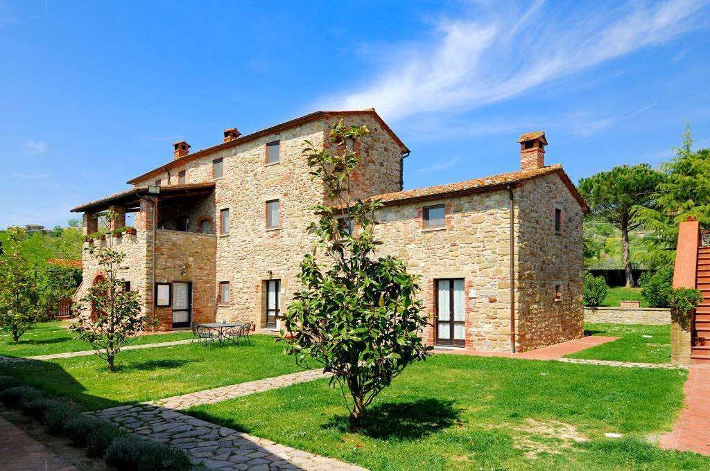 Villa in Tuoro sul Trasimeno, Italien, 700 m² - Foto 1