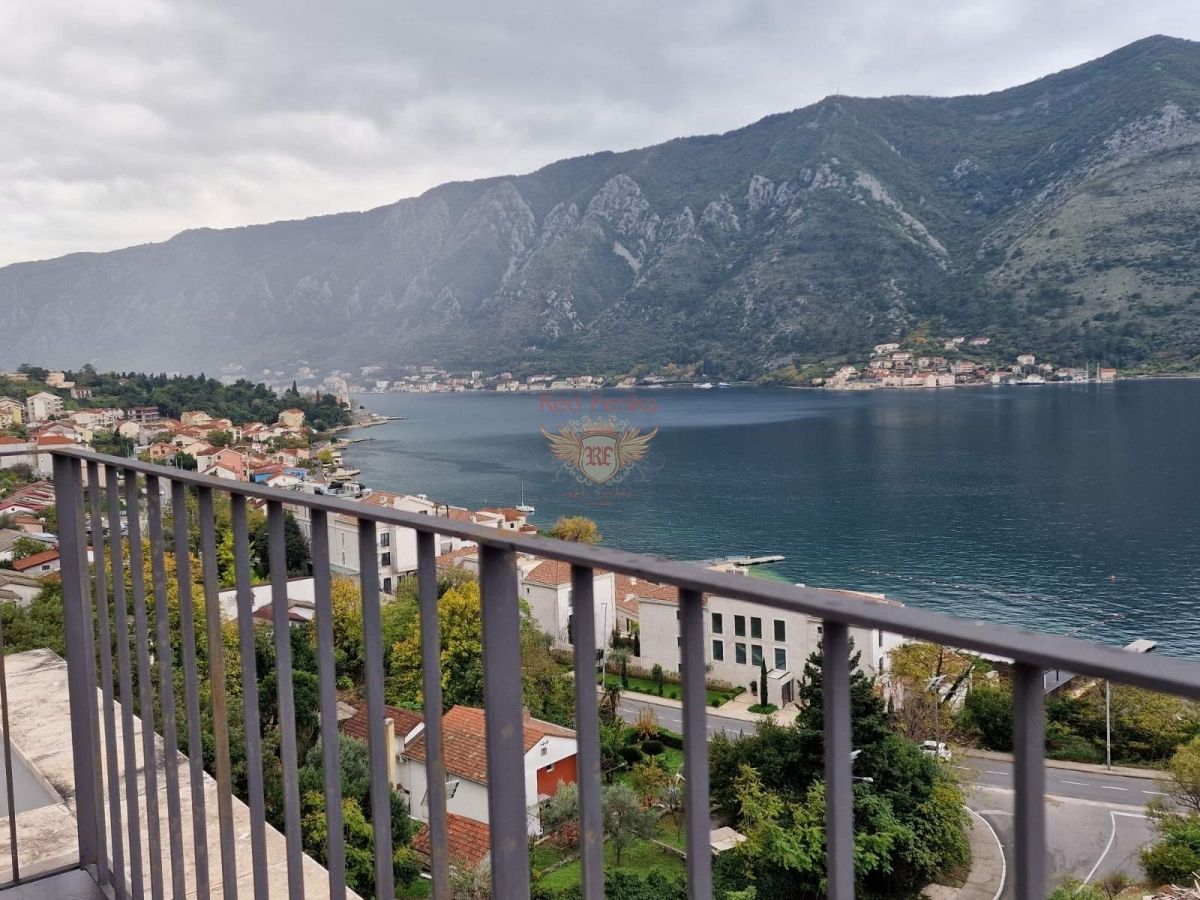 Piso en Kotor, Montenegro, 403 m² - imagen 1