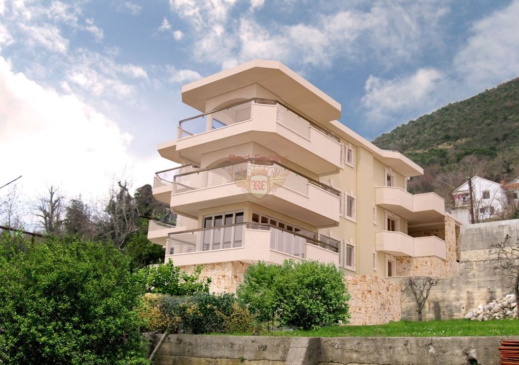 Appartement à Herceg-Novi, Monténégro, 135 m² - image 1