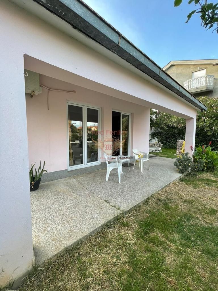 Maison à Herceg-Novi, Monténégro, 72 m² - image 1