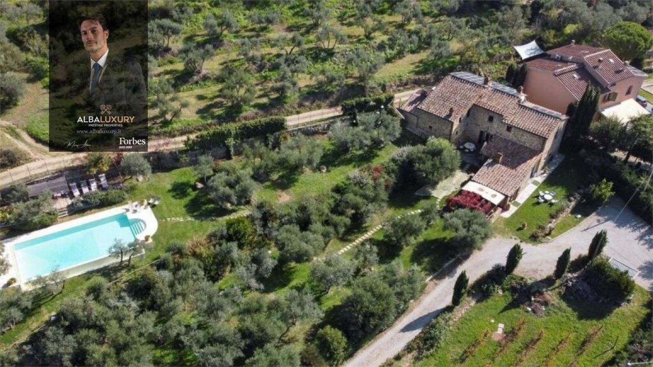 Villa en Cortona, Italia, 240 m² - imagen 1