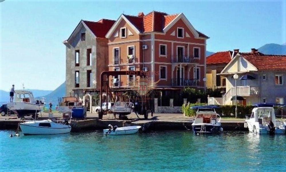 Commercial property in Tivat, Montenegro, 363 m² - picture 1