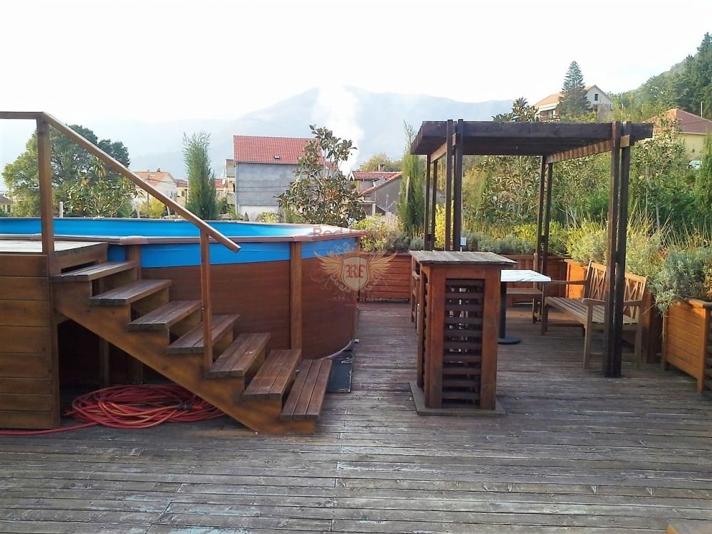 Piso en Tivat, Montenegro, 113 m² - imagen 2