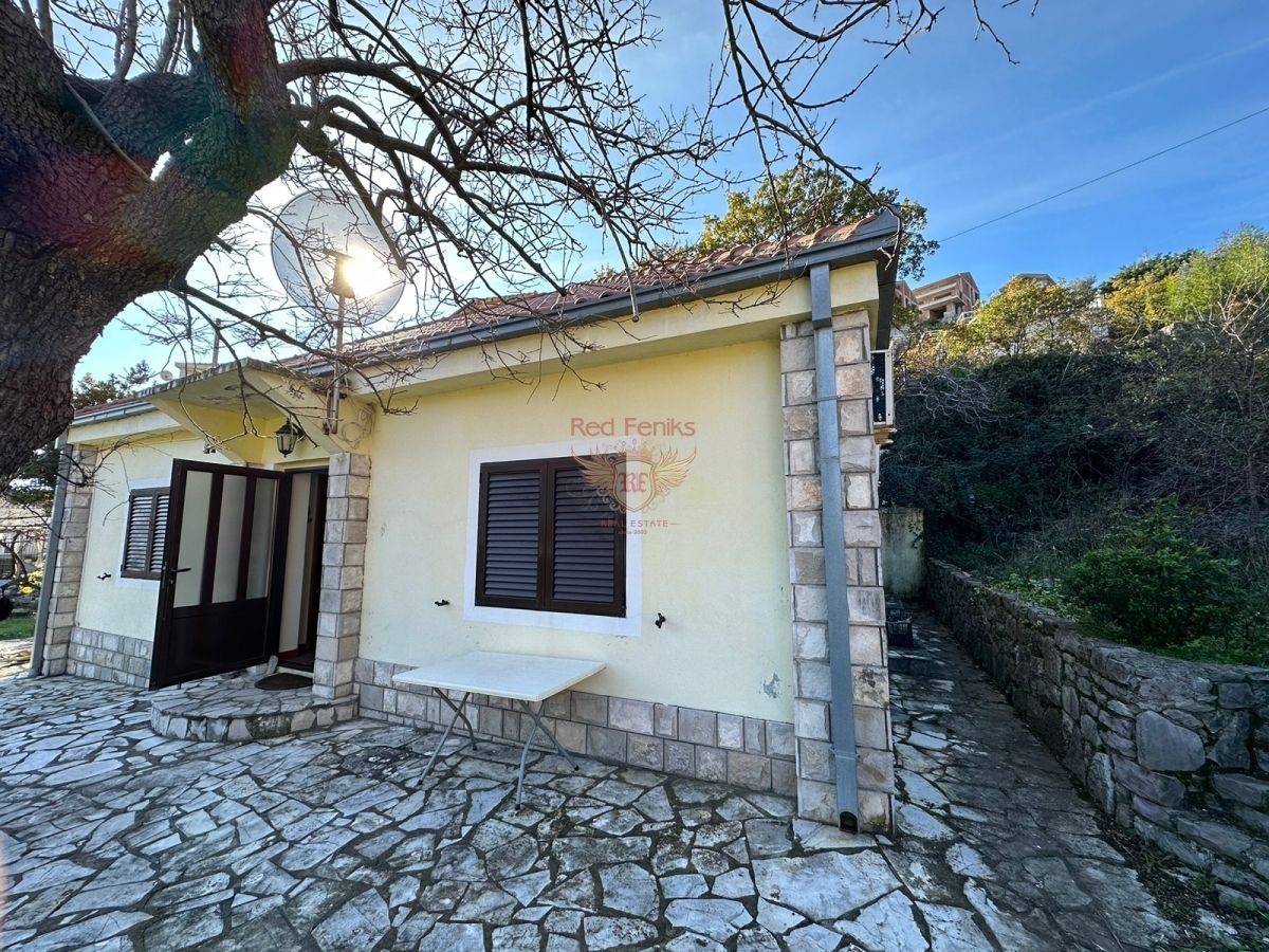 Casa en Herceg-Novi, Montenegro, 120 m² - imagen 2