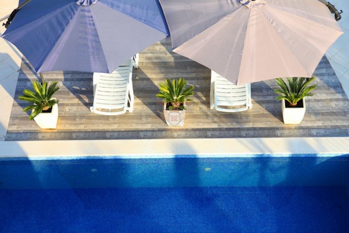 Casa en Budva, Montenegro, 354 m² - imagen 2