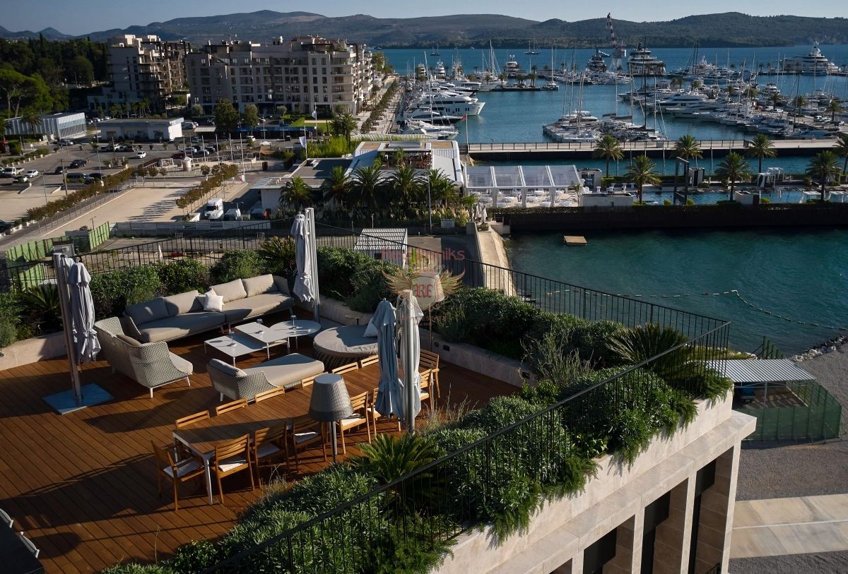 Appartamento a Tivat, Montenegro, 63 m² - foto 2