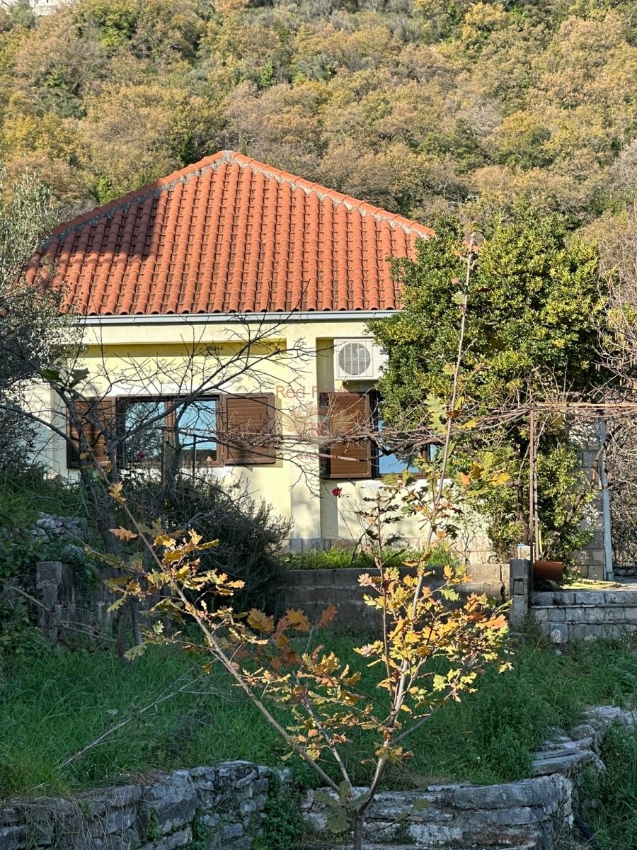 Casa en Herceg-Novi, Montenegro, 120 m² - imagen 3