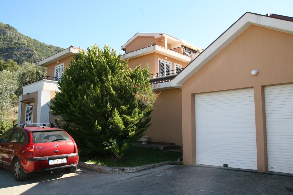 House in Tivat, Montenegro, 450 m² - picture 3