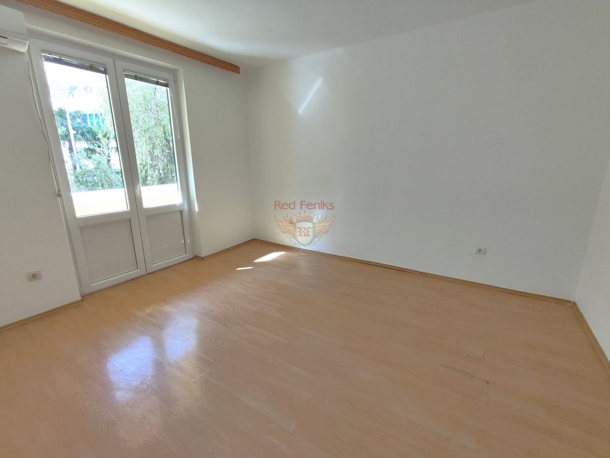 Piso en Tivat, Montenegro, 50 m² - imagen 4
