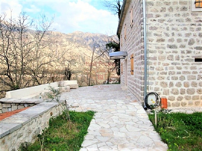 Casa a Kotor, Montenegro, 131 m² - foto 4