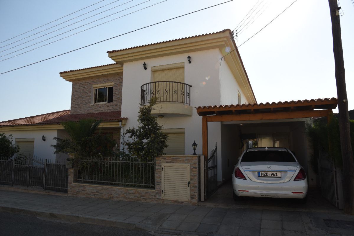 Maison à Limassol, Chypre, 400 m² - image 1