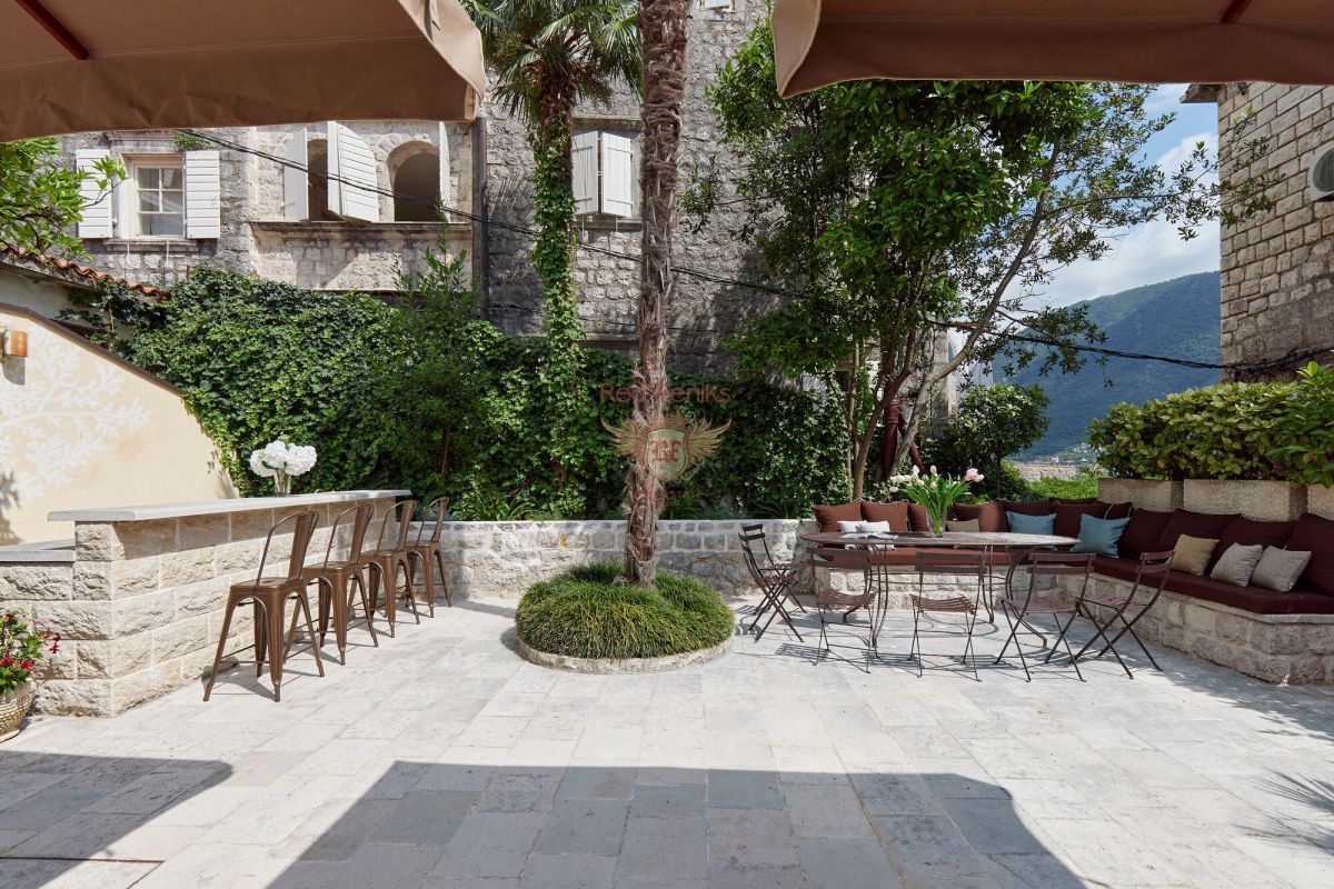 Casa en Kotor, Montenegro, 381 m² - imagen 5