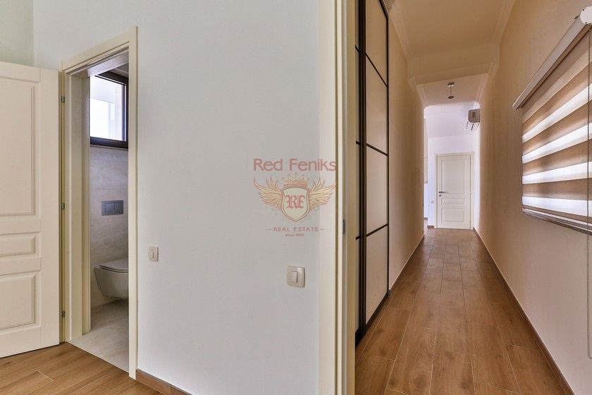 House in Tivat, Montenegro, 290 m² - picture 5