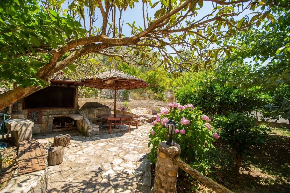 Propiedad comercial en Budva, Montenegro, 500 m² - imagen 5